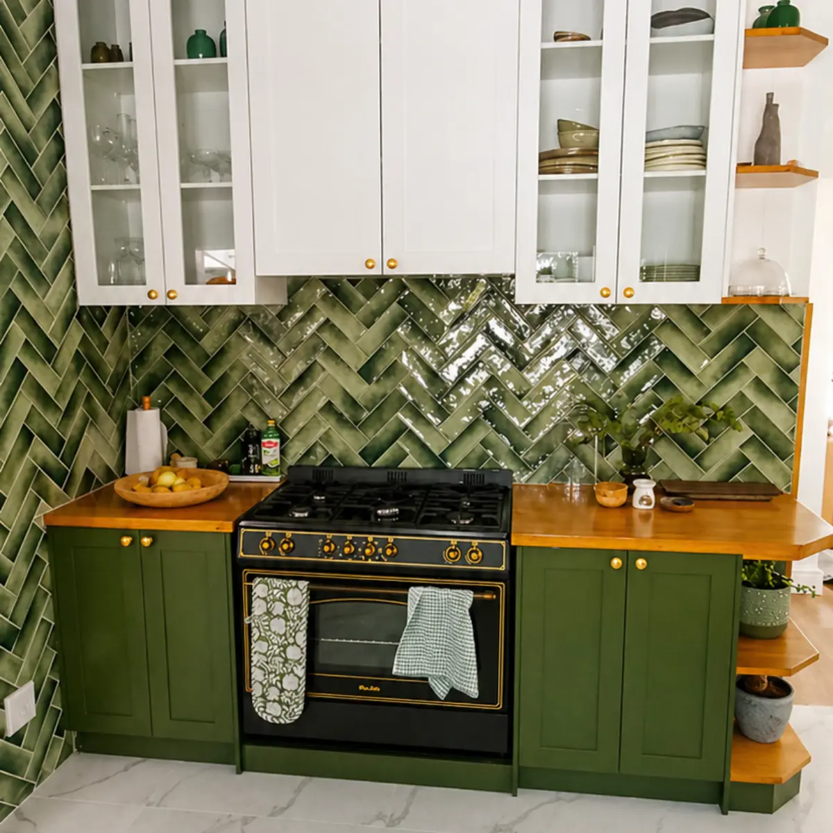 Soarsil Woodworks Green Kitchen